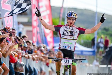 Bikers Rio Pardo | NOTÍCIAS | Copa Internacional de MTB  - São João del-Rei - Henrique Avancini e Raiza Goulão faturam XCO