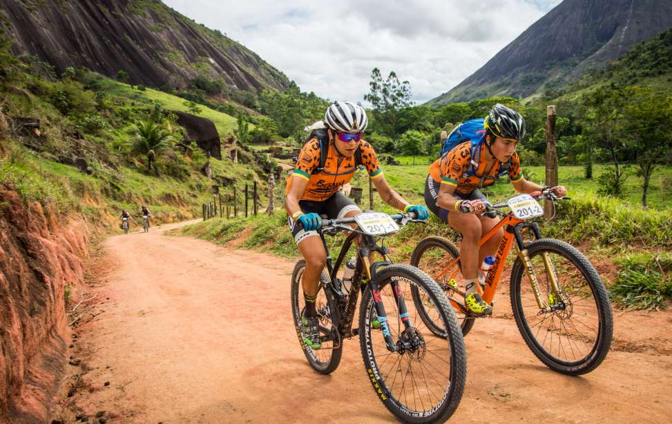 Bikers Rio pardo | Notícia | 2 | Henrique Avancini e Jiri Novak são novos donos da camisa amarela após a 3ª etapa da Brasil Ride