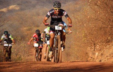 Bikers Rio Pardo | NOTÍCIAS | Halysson Ferreira vence Brasileiro de MTB com ritmo e calor forte no Piauí