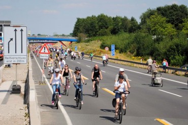 Bikers Rio Pardo | NOTÍCIAS | Alemanha inaugura primeiro trecho de rodovia para bicicletas