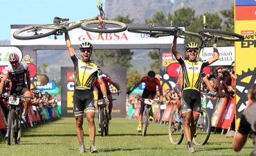 Bikers Rio Pardo | NOTÍCIAS | Cape Epic: Nino Schurter e Stirnemann são os campeões; Avancini e Fumic em 5º