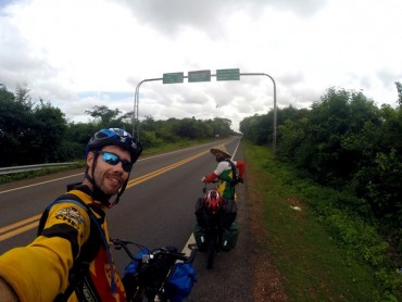 Bikers Rio Pardo | NOTÍCIAS | Dupla percorre 5,5 mil km de bicicleta para propagar a educação ambiental